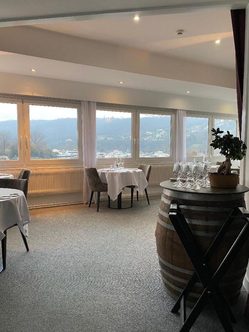 Hotel Le Bellevue Les Roches-de-Condrieu Екстериор снимка