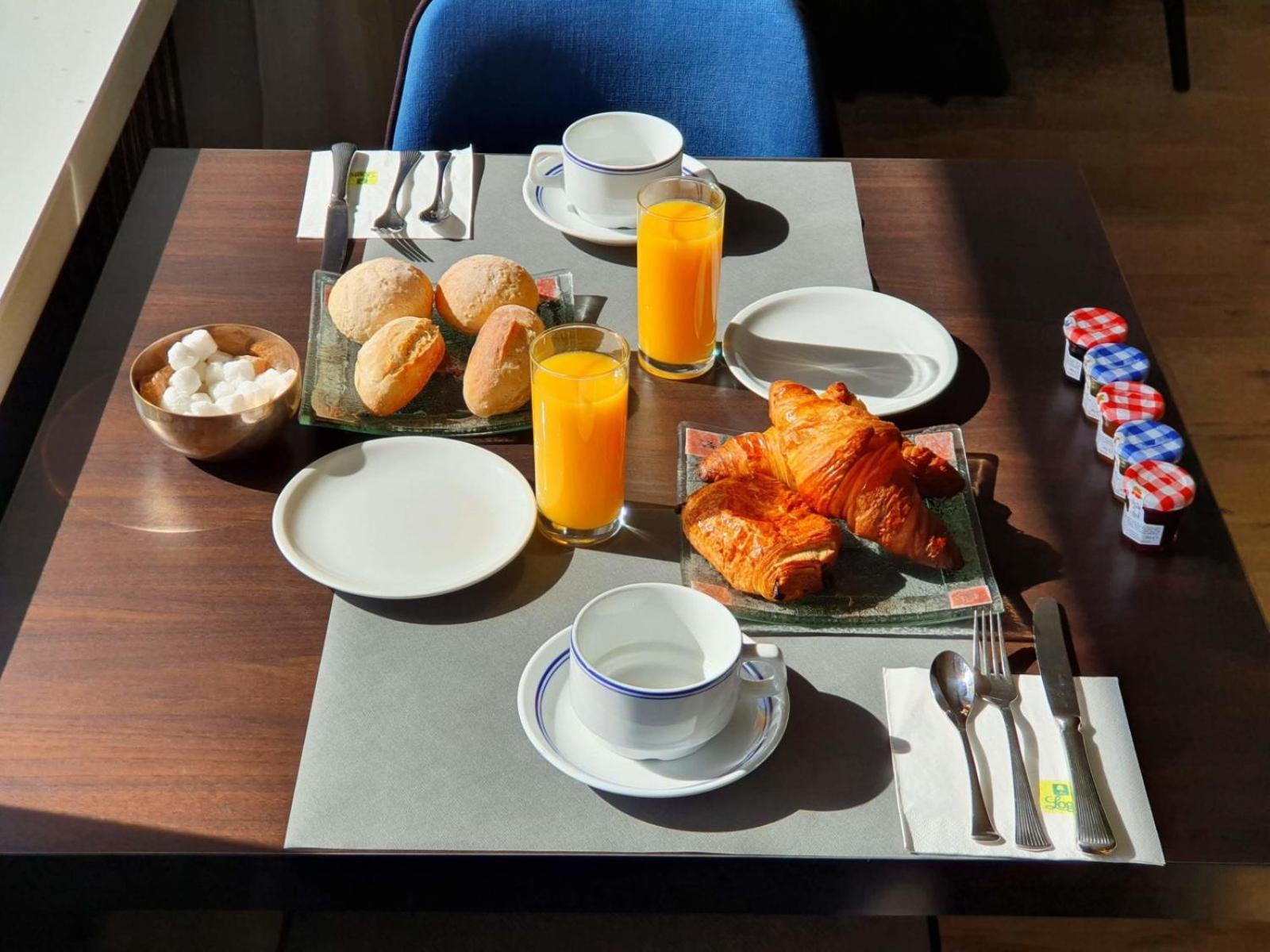 Hotel Le Bellevue Les Roches-de-Condrieu Екстериор снимка