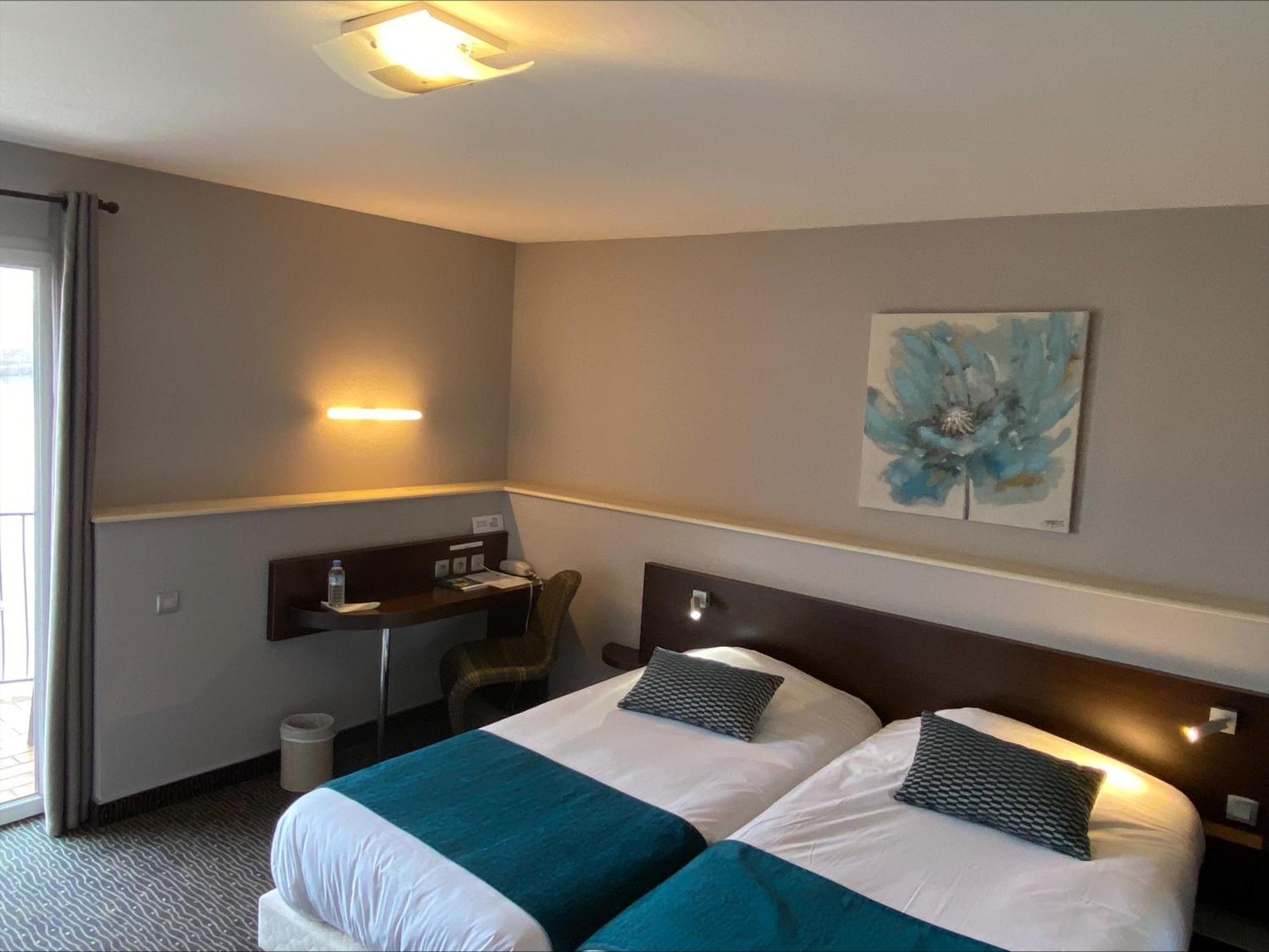 Hotel Le Bellevue Les Roches-de-Condrieu Екстериор снимка